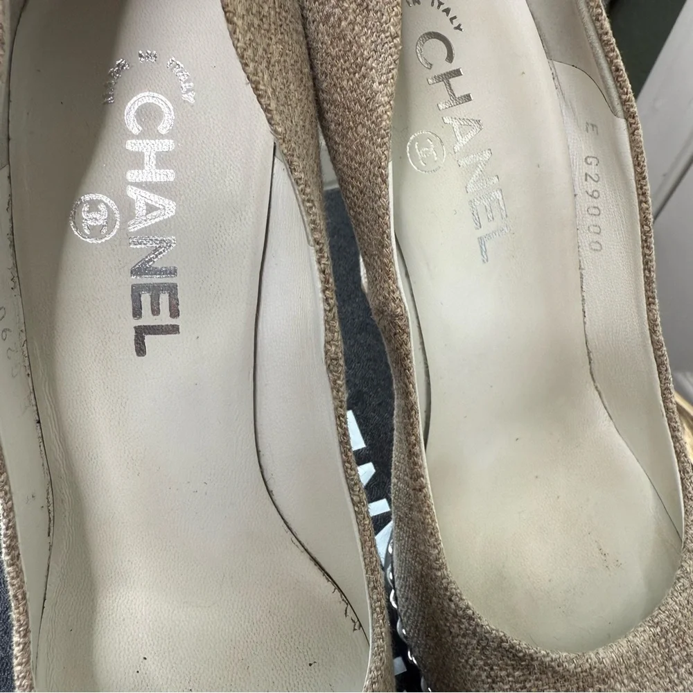 CHANEL Beige and Black Heels - Picture 11 of 13